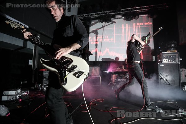 A PLACE TO BURY STRANGERS - 2024-04-23 - PARIS - Petit Bain - Oliver Ackermann - John Fedowitz - Sandra Fedowitz